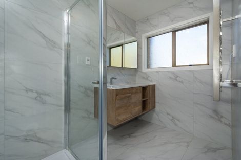 Photo of property in 24 Baltimore Place, Forrest Hill, Auckland, 0620