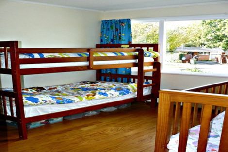 Photo of property in 16 Ivy Place, Birkdale, Auckland, 0626