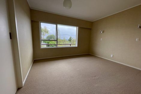 Photo of property in 5 Miltonia Avenue, Te Atatu South, Auckland, 0610