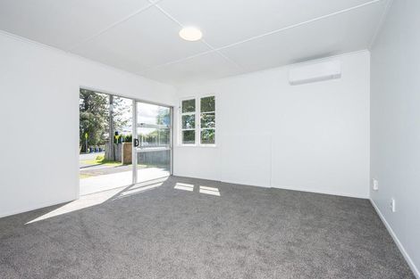 Photo of property in 494 Swanson Road, Ranui, Auckland, 0612