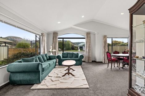 Photo of property in 18 Claridge Place, Taradale, Napier, 4112