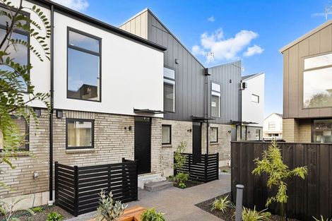 Photo of property in 4/244 Innes Road, St Albans, 8052