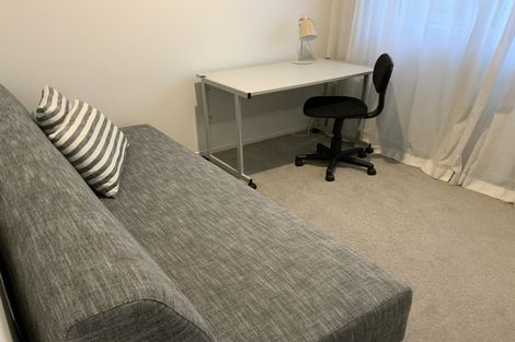 Photo of property in 1/18 Penning Road, Castor Bay, Auckland, 0620