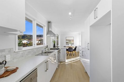 Photo of property in 40 Momona Street, Wainuiomata, Lower Hutt, 5014