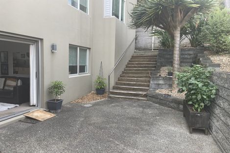 Photo of property in 17 Mansion Court, West Harbour, Auckland, 0618