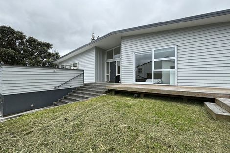 Photo of property in 4 Chorley Grove, Churton Park, Wellington, 6037