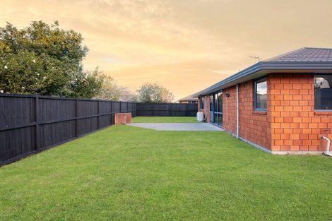 Photo of property in 5 Chancery Close, Hamilton East, Hamilton, 3216