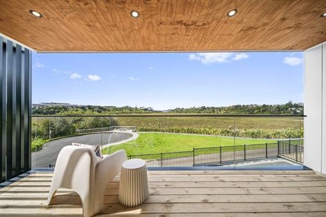 Photo of property in 33c Saint Peters Street, Northcote, Auckland, 0627