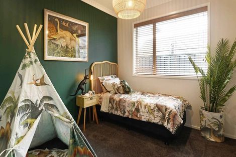 Photo of property in 10 Enchantment Lane, Karaka, 2113