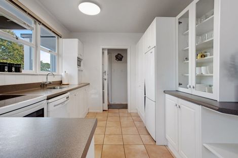 Photo of property in 84 Matipo Road, Te Atatu Peninsula, Auckland, 0610