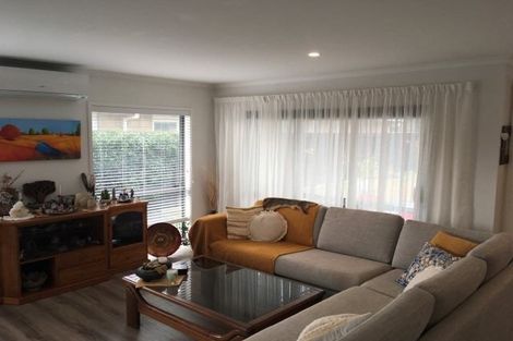 Photo of property in 30 Harding Drive, Papamoa Beach, Papamoa, 3118