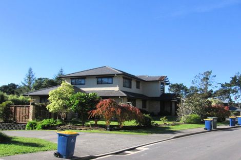 Photo of property in 8 Greenwoods Close, Titirangi, Auckland, 0604