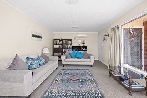 Photo of property in 33 Moorhouse Street, Taradale, Napier, 4112