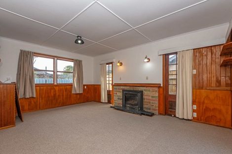 Photo of property in 50 Pahiatua Street, Hokowhitu, Palmerston North, 4410
