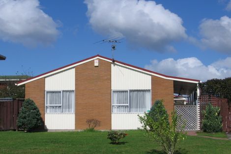 Photo of property in 4/1 Frank Evans Place, Henderson, Auckland, 0610