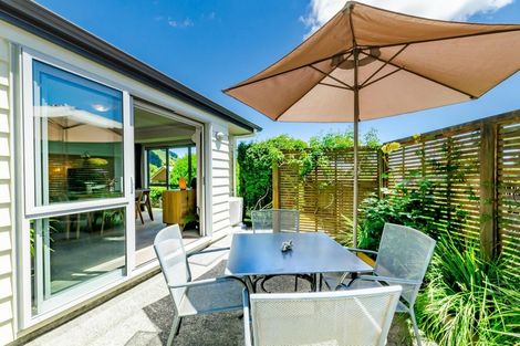 Photo of property in 11b Poneke Drive, Waikanae, 5036