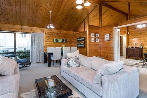 Photo of property in 2/10 Denby Lane, Northcote Point, Auckland, 0627