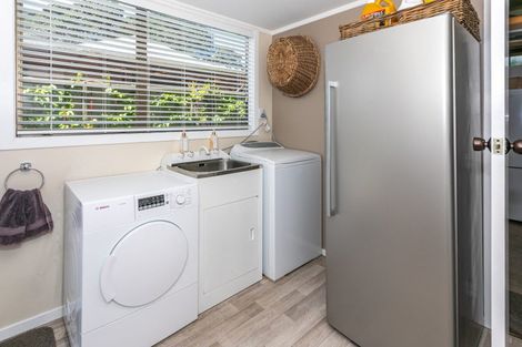 Photo of property in 225 Moana Anu Anu Avenue, Whangamata, 3620