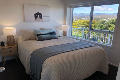Photo of property in 3/32 Akaroa Drive, Maupuia, Wellington, 6022