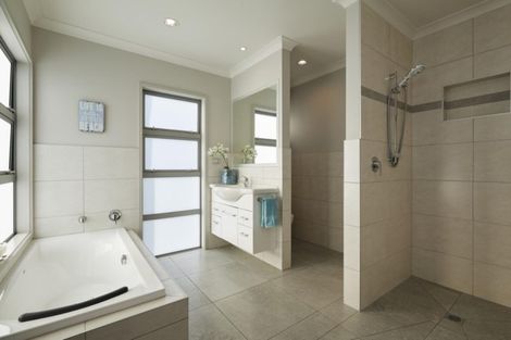 Photo of property in 36 Royal Ascot Drive, Papamoa Beach, Te Puke, 3187