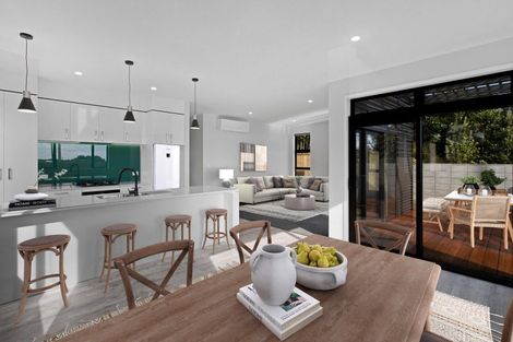 Photo of property in 53 Pohutukawa Place, Bell Block, New Plymouth, 4312