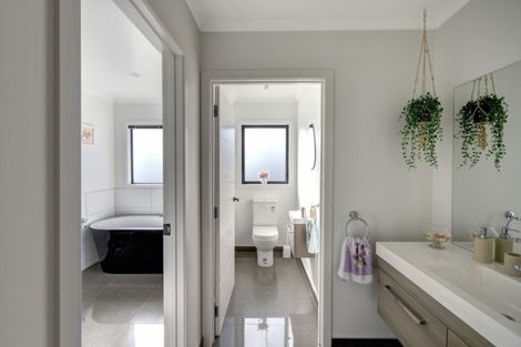 Photo of property in 14 Hagart-alexander Drive, Mosgiel, 9024