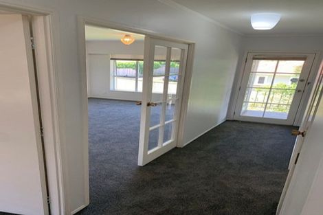 Photo of property in 1/190 Queen Street, Northcote Point, Auckland, 0627