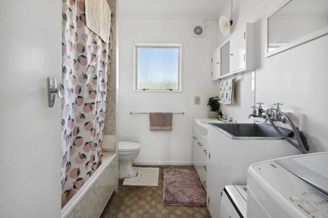 Photo of property in 65 Freyberg Street, Lyall Bay, Wellington, 6022