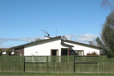 Photo of property in 10 Svenson Road, Waipukurau, 4200