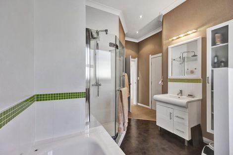 Photo of property in 30 Puriri Street, Hawera, 4610