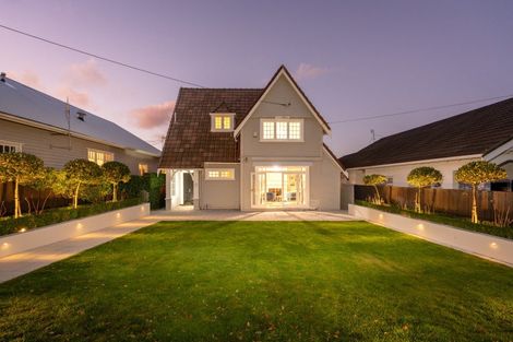 Photo of property in 17 Ludlam Street, Seatoun, Wellington, 6022