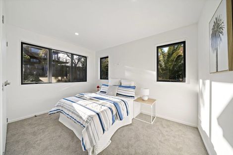 Photo of property in 11 Tawapou Close, Massey, 0614