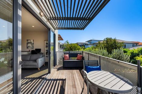 Photo of property in 15 Barry Street, Ahuriri, Napier, 4110