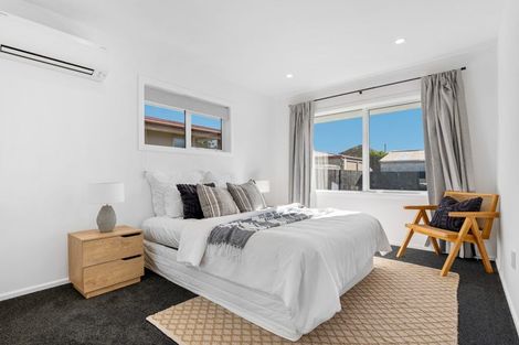 Photo of property in 1/320 Memorial Avenue, Burnside, Christchurch, 8053