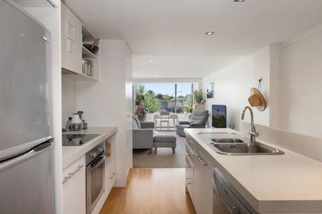 Photo of property in 202/332 Maunganui Road, Mount Maunganui, 3116
