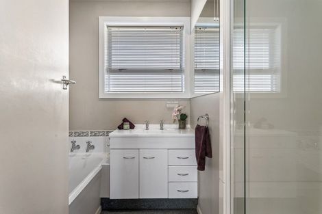 Photo of property in 9 Colesbury Street, Bishopdale, Christchurch, 8053