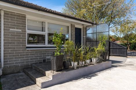 Photo of property in 4 Wadeley Road, Ilam, Christchurch, 8041
