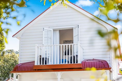 Photo of property in 4/14-26 Beach Road, Northcote Point, Auckland, 0627