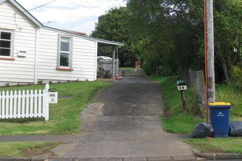 Photo of property in 1/7 Claridge Street, Glen Eden, Auckland, 0602