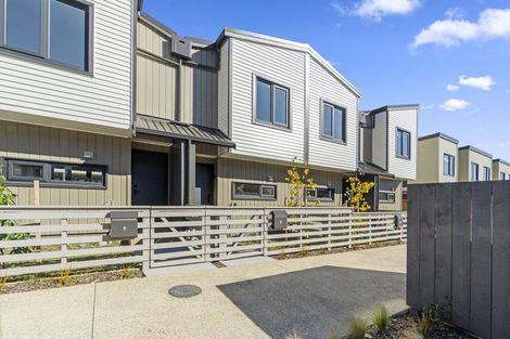 Photo of property in 11 Te Puketoka Lane, Mangere, 2022