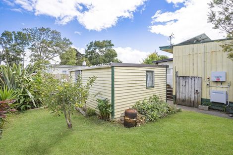 Photo of property in 176 Henderson Valley Road, Henderson, Auckland, 0612