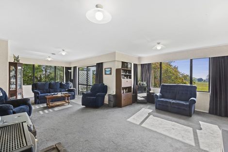 Photo of property in 41 Mountain Road, Sentry Hill, New Plymouth, 4373