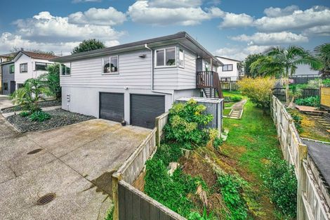 Photo of property in 2/114 Bradbury Road, Botany Downs, Auckland, 2010
