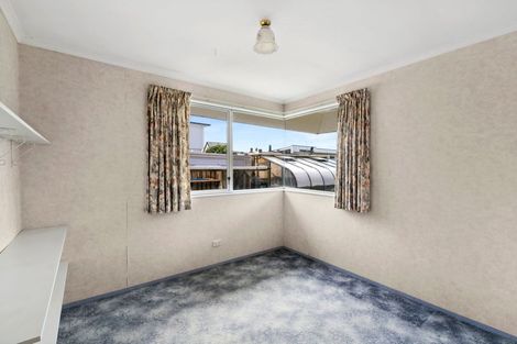 Photo of property in 5 Nobs Line, Strandon, New Plymouth, 4312