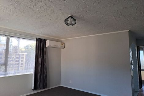 Photo of property in 67ab Thurleigh Grove, Karori, Wellington, 6012