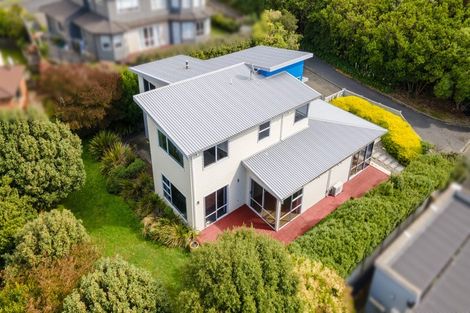 Photo of property in 42 Waverton Terrace, Churton Park, Wellington, 6037