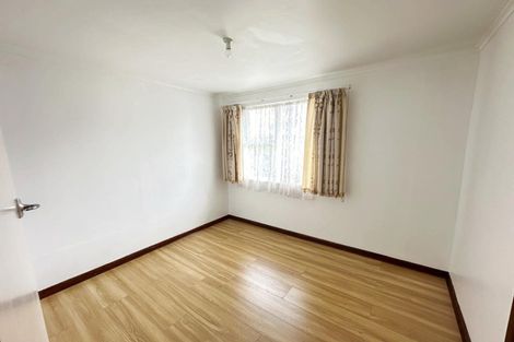 Photo of property in 204 Edmonton Road, Te Atatu South, Auckland, 0610