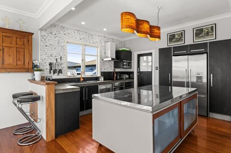 Photo of property in 236 Kennedy Road, Onekawa, Napier, 4110