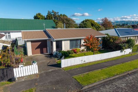 Photo of property in 28b Pollen Street, Woodville, 4920