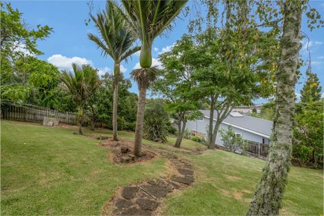 Photo of property in 12 Gerwyn Place, Pakuranga Heights, Auckland, 2010